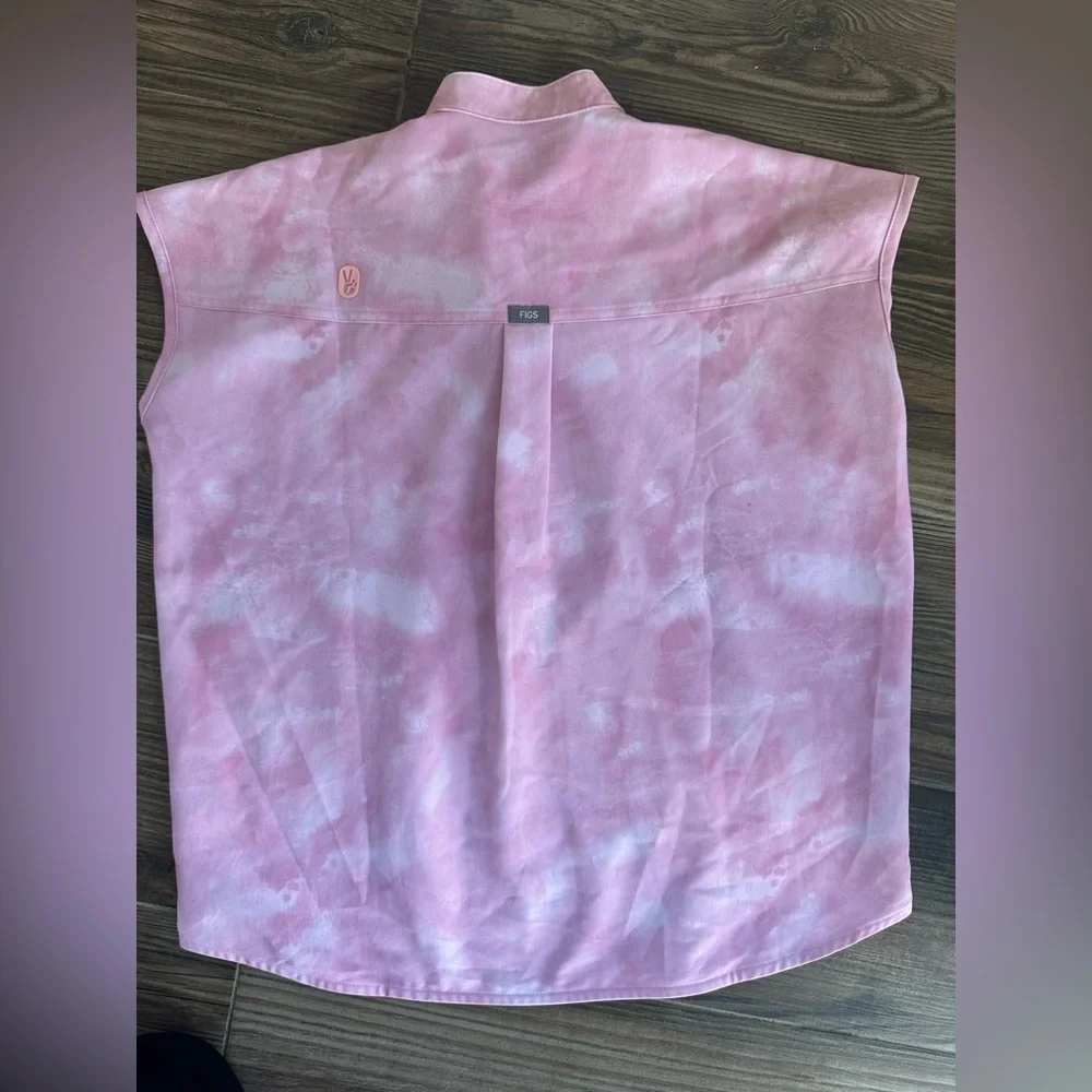 Figs Rafaela  Scrub Top Pink Tie-Dye Limited Edition - Picture 3 of 8